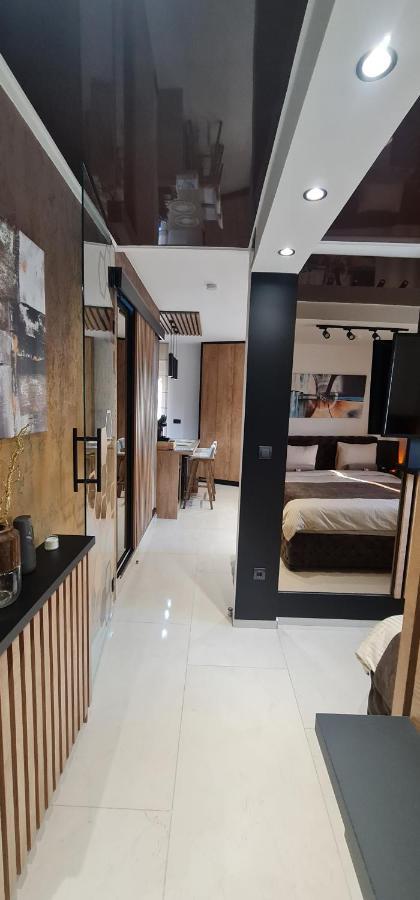 Design Apartment Platinium Spa Lux 5 Star "Havana" Completely Private Wellness & Spa Free Included Sauna & Jacuzzi & Salt Wall & Fire Place & 3D Ceilings & Business Wifi & Netflix & Keyless Code Entry & Full Smart App & Secure 2 Parking Place Cuprija Exterior photo