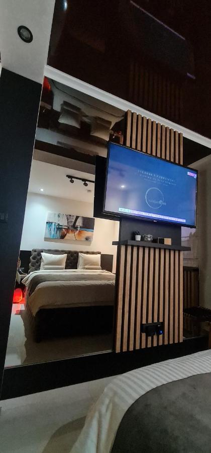 Design Apartment Platinium Spa Lux 5 Star "Havana" Completely Private Wellness & Spa Free Included Sauna & Jacuzzi & Salt Wall & Fire Place & 3D Ceilings & Business Wifi & Netflix & Keyless Code Entry & Full Smart App & Secure 2 Parking Place Cuprija Exterior photo