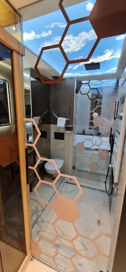 Design Apartment Platinium Spa Lux 5 Star "Havana" Completely Private Wellness & Spa Free Included Sauna & Jacuzzi & Salt Wall & Fire Place & 3D Ceilings & Business Wifi & Netflix & Keyless Code Entry & Full Smart App & Secure 2 Parking Place Cuprija Exterior photo