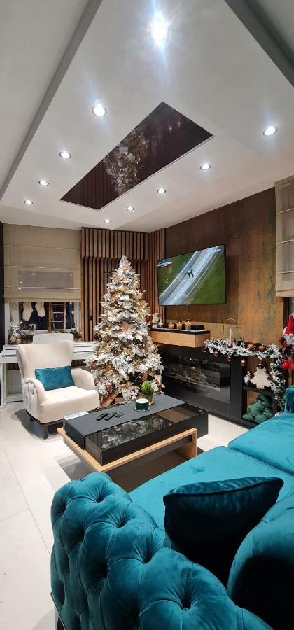 Design Apartment Platinium Spa Lux 5 Star "Havana" Completely Private Wellness & Spa Free Included Sauna & Jacuzzi & Salt Wall & Fire Place & 3D Ceilings & Business Wifi & Netflix & Keyless Code Entry & Full Smart App & Secure 2 Parking Place Cuprija Exterior photo